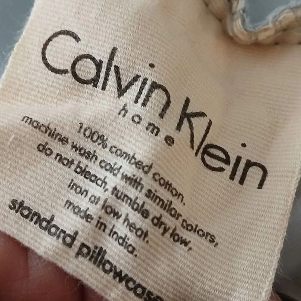 Calvin Klein Home Collection Pillowcases (2) Standard/ Queen